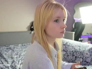 bestblondiiecb from Chaturbate is Freechat