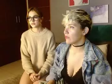 mackenziemoon from Chaturbate is Freechat