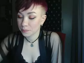 View the shiest Mommy cams ready to cum with you for free 